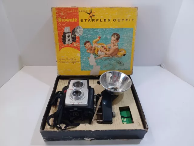 1970 Kodak Brownie Starflex Camera 25 T Dakon Lens Flash Box USA