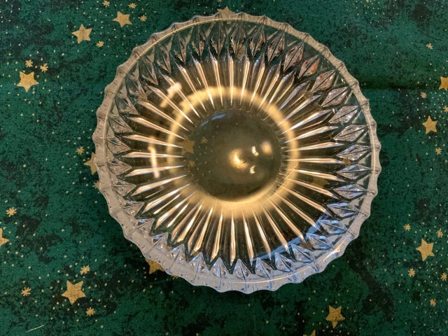 «ANCIENNE JOLIE COUPELLE » PROBABLEMENT EN CRISTAL «DIAMÈTRE 15,5 cm- H. 3,5 cm