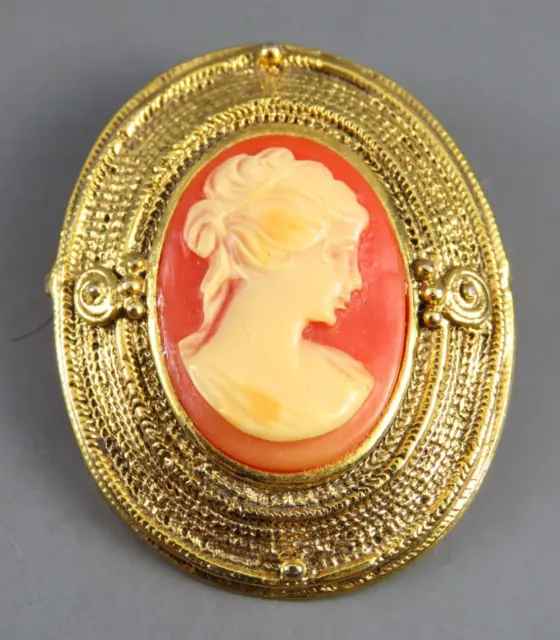 Vintage GOLD TONE BROOCH PIN Faux Carved Cameo ROMAN STYLE FRAME Victorian Lady