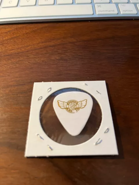 REO Speedwagon Kevin Cronin White/Gold Guitar Pick