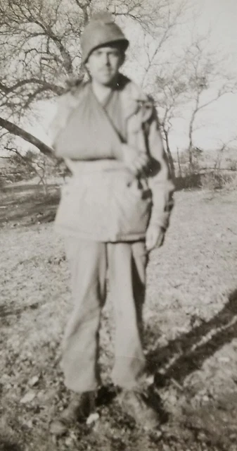 Korean War U.S. Marine Corps Soldier With Arm In Sling PHOTO ~ VELOX Paper
