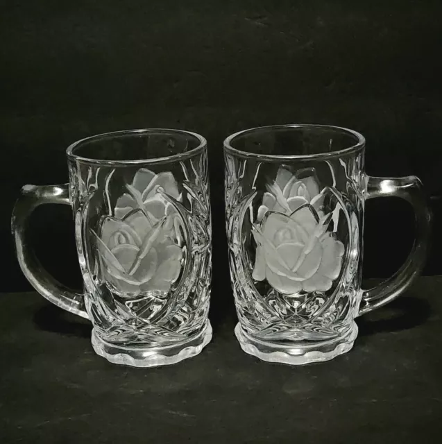 Set of 2 Mikasa Rose Pearls Glasses Crystal Clear Mugs Frosted 12oz c97 Beer EUC