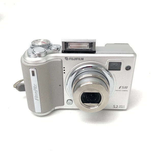 FujiFilm Fine Pix E510 Digital Camera Silver 5.2mp F 4:7 - 15.1mm Boxed 51246 CP