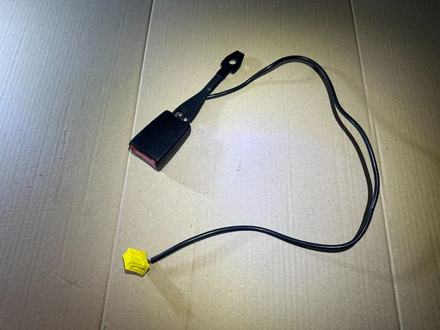 MERCEDES BENZ W220 S-Class Boucle De Ceinture Avant Gauche 2208601069