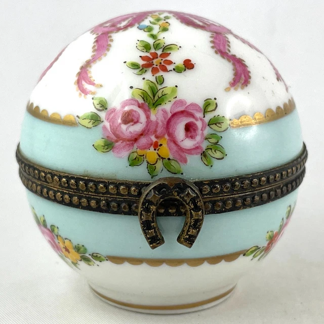 PETITE BOITE ANCIENNE CLAUDE LAGRAVE, PORCELAINE DE LIMOGES, MOF 1968