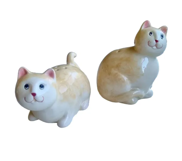 Fat Kitty Cat Salt and Pepper shakers Large Porcelain Hand Painted Kitten Tabby