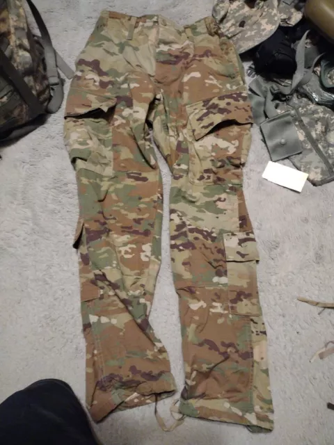 US Military Issue Female Army OCP Camo Combat Pants Trousers Size 28 Long EUC