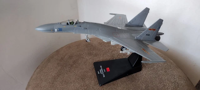 Avion Amercom 1/100 Sukhoi Su-27SK Flanker – 2001 – Diecast
