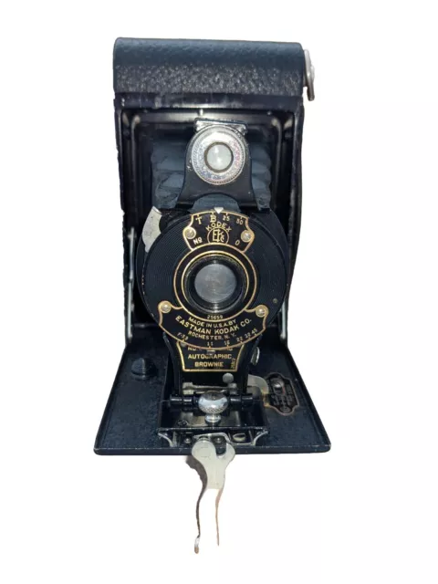 Eastman Kodak Vintage No2 Folding Autographic Brownie Camera. With Case