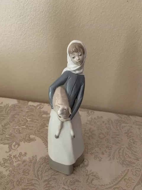 Lladro 4584 "Girl With Lamb Sheep" Porcelain Figurine 11" Tall