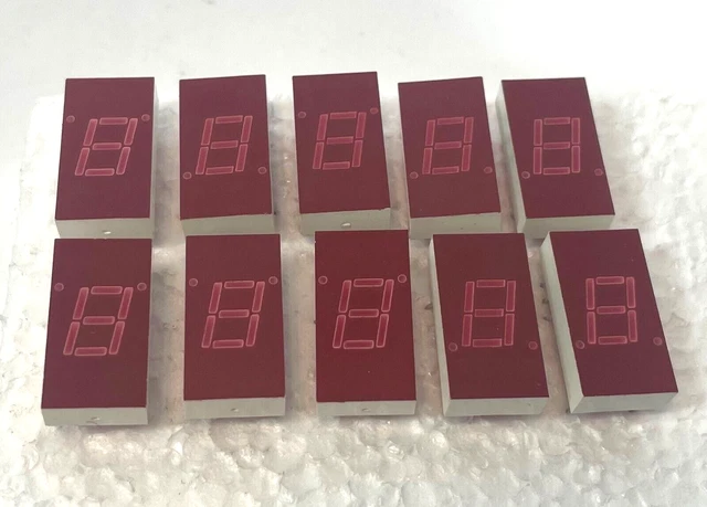 Lot of 10 HP 5082-7610 040 D Seven Segment LED Display *BENT PINS*