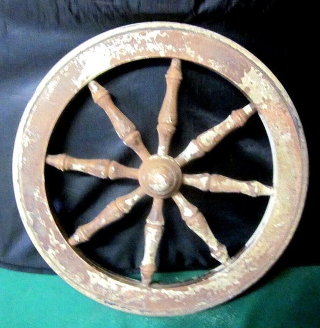 VINTAGE 14" / 8 spoke All Wooden Cart Wagon Wheel. Use for Wall Art.