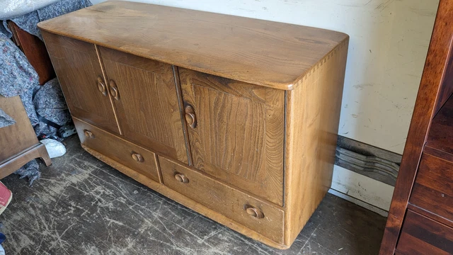 Ercol blonde elm 1960's long sideboard on castors FDE101023F