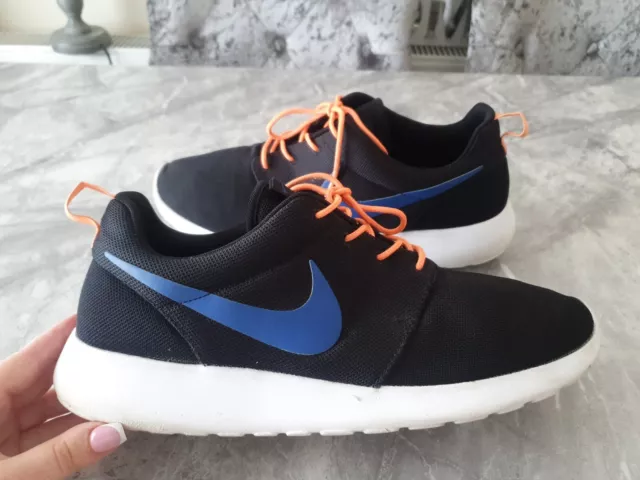 Roshe trainers hot sale