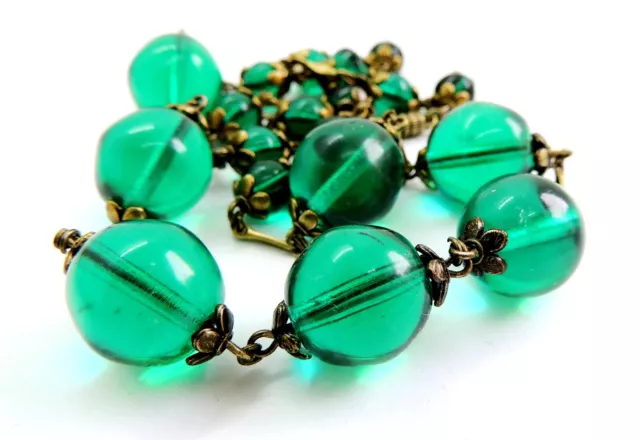 Beautiful Art Deco Emerald Green Glass Bead Bronze Vintage Necklace