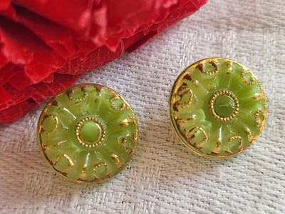 duo bouton ancien en verre marron laiteux relief sur pied  diamètre 1,8 cm 