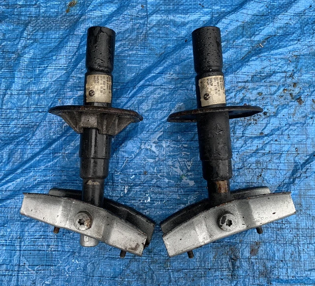 thumbnail image 2 of You.S Genuine Gas Struts For BMW E36 Coupe Bonnet – Pair – G-289, 51238119558 2 of 4
