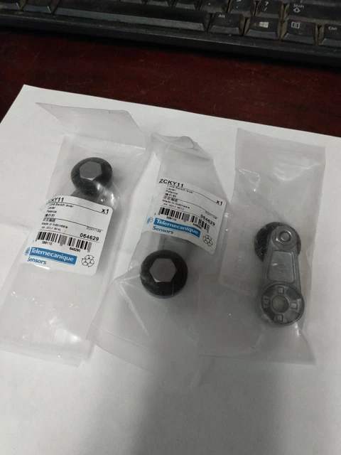Lot Of 3 Telemecanique ZCKY11 Roller Lever