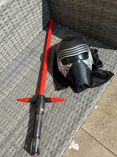 Disney Store Star Wars Kylo Ren Electronic Voice Change Mask Helmet + Lightsaber