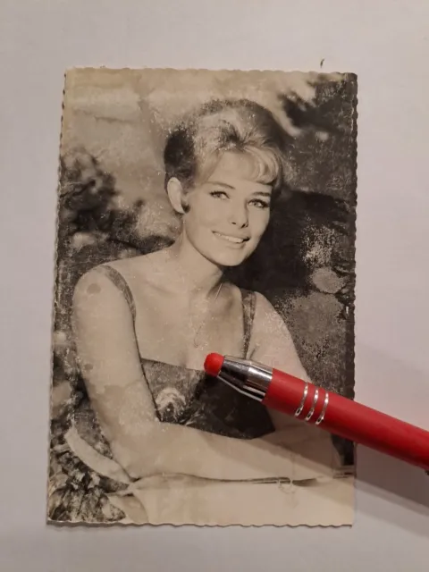 Vivi Bach, Alte Autogramm/Starpostkarte, Kolibri, Gezackter Rand, 60er Jahre