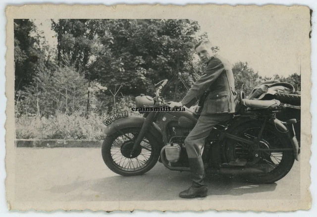 Orig. Foto Heer Kradmelder mit BMW Motorrad Krad in Frankreich