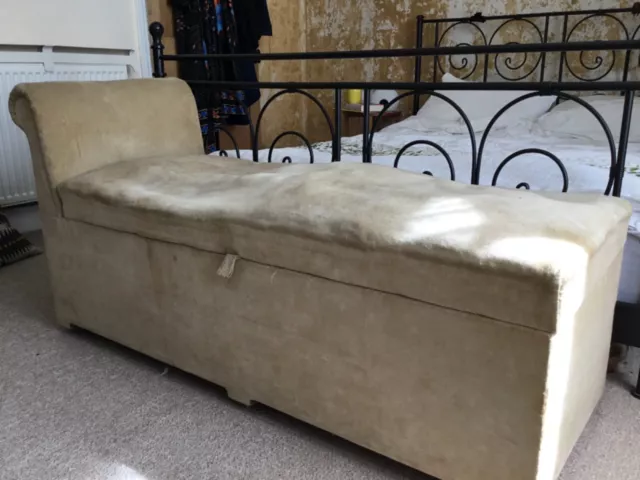 Chaise Longue/Day Bed/ Blanket Box on Castors / Upholstery Project