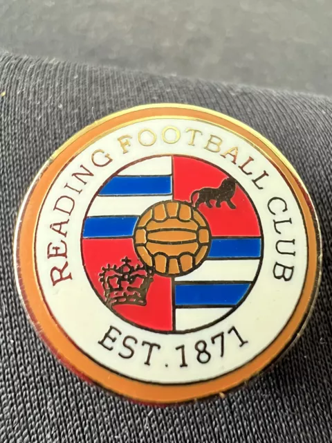 Reading Football Club Round Gilt Enamel Pin Badge