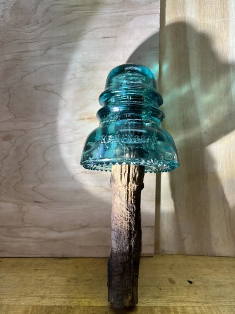 Antique Glass Insulator Hemingray No 40 - Original Wooden Pin - Aqua - CD152