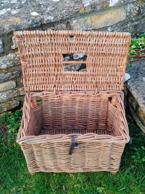 Vintage Nicely Woven Wicker Fishing Basket Seat Creel Storage 17" x 11" x 11"