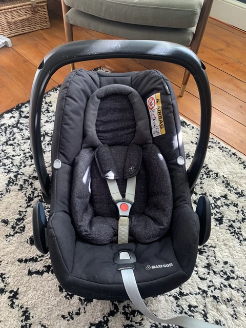 Maxi cosi pebble sales plus black lines