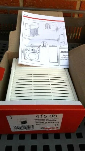 Sirène Diffuseur Sonore Legrand 041398 – 105 DB, 64 Tonalités, Neuf
