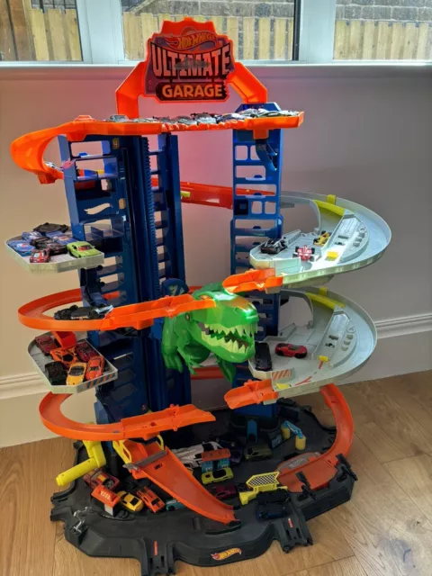 Hot Wheels City Ultimate Garage