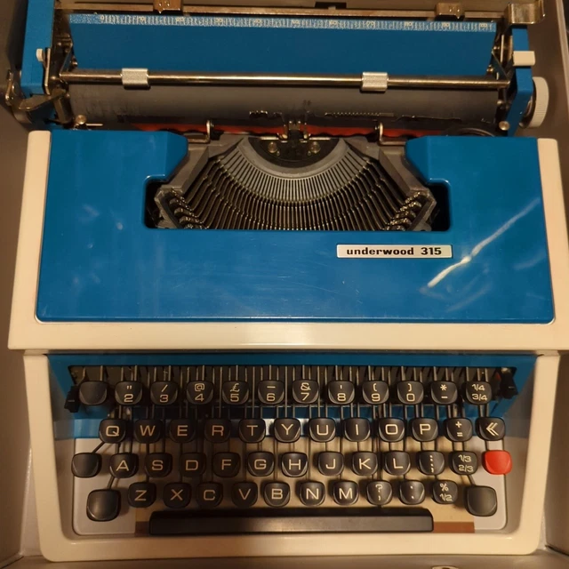 Máquina de escribir y estuche manual vintage Underwood 315 - azul azulado y blanco