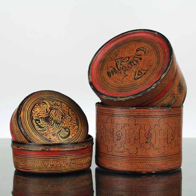 Antique Burmese Red Lacquer Betel-Box "Kun-it"