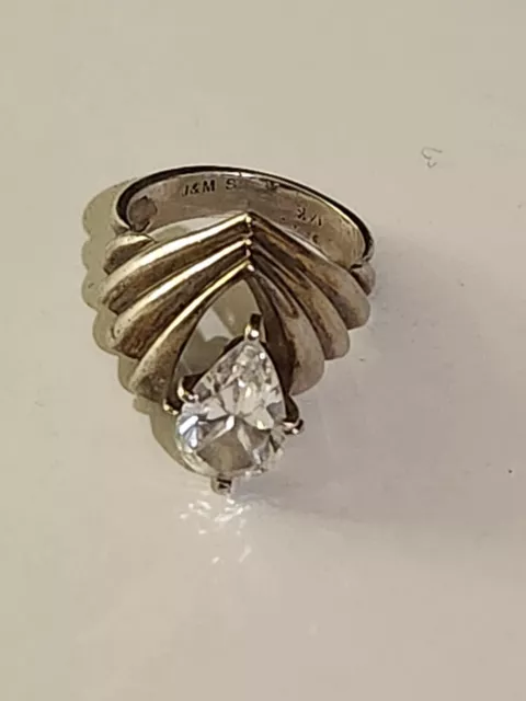 14 karat white gold ring with clear quarts stone
