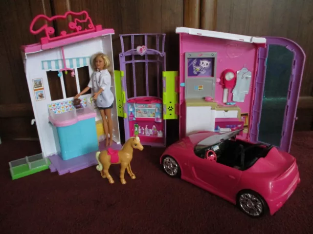 Barbie Pet Care Vet Clinic Folding Playset