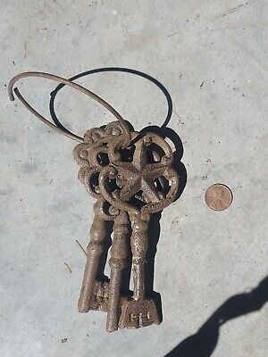 Antique Vintage Style Cast Iron Large about 5 inch Ornate Skeleton Key lot of 2 2