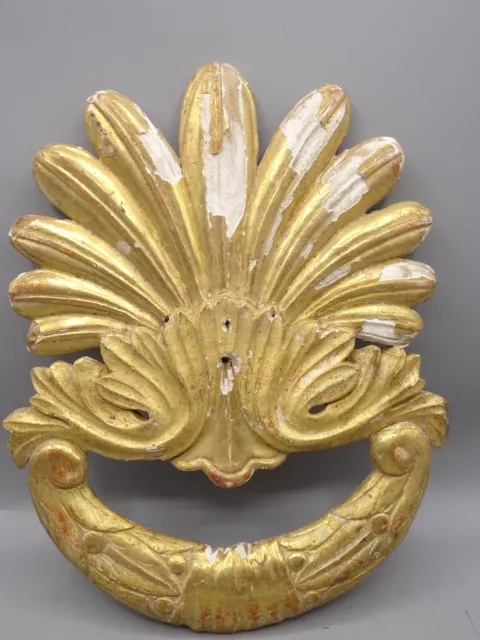 Elément de décoration,,couronne,fronton ancien en bois doré. Epoque XVIII°.