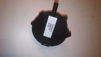 Bauknecht Interrupteur de Porte Serrure Machine à Laver Bauknecht WAB Spa AWM 481228058041 