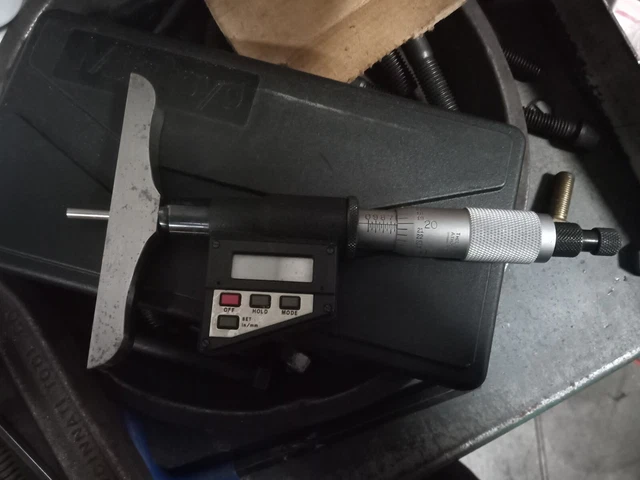 Mitutoyo 329-711-10 Digital Depth Micrometer 0-6"/ 0-150mm Mitutoyo 329-711-10 Digital Depth Micrometer 0-6"/ 0-150mm