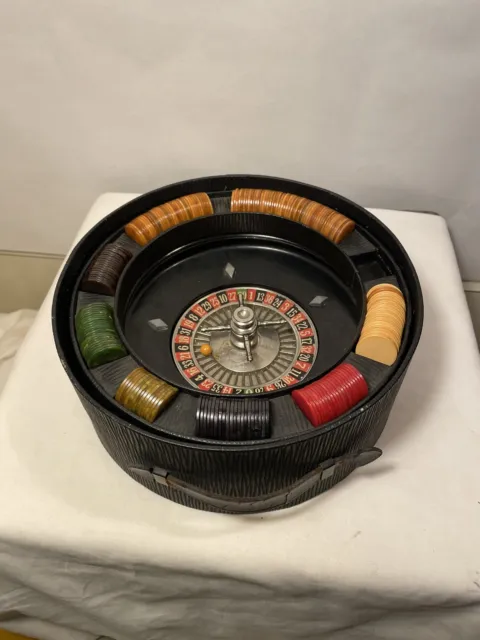 Vintage Bakelite Portable Roulette Wheel With Poker Chips. Complete