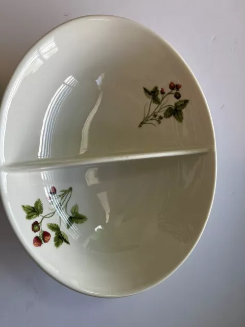 Vintage Peter Terris Shenango STRAWBERRY 9” Oval Divided Serving Bowl EUC