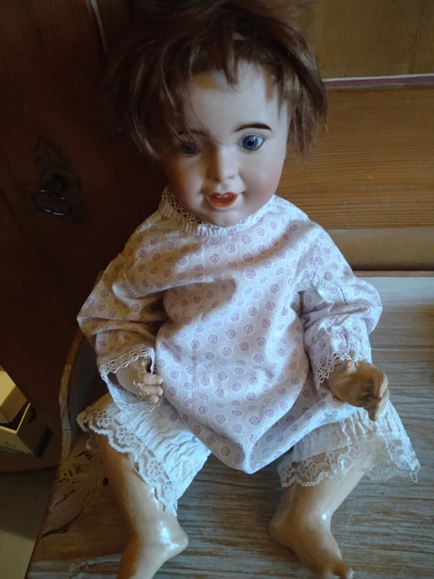 Poupée ancienne bébé de caractère SFBJ moule 236