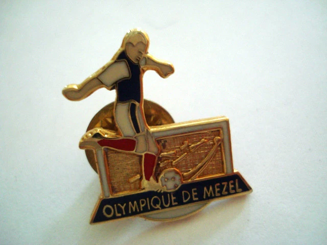 Pins Pin's O L Equipe de Football OLYMPIQUE LYONNAIS