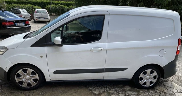 Ford transit courier 1.5 tdci 75cv van trend Ford transit courier 1.5 tdci 75cv van trend
