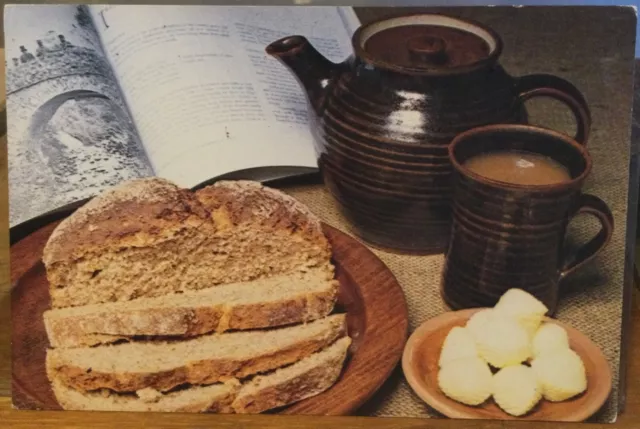 Vtg Postcard Traditional IRISH BROWN SODA BREAD Recipe Ireland Brwn Betty Teapot