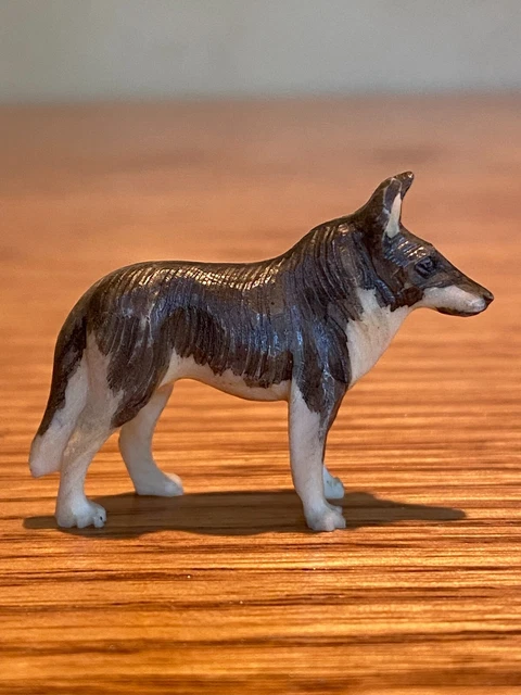 Vintage hand Carved bovine Bone dog miniature nice!
