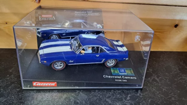 Carrera Chevrolet Camaro SS396 1969. Seltene Motordetails und abnehmbare Motorhaube