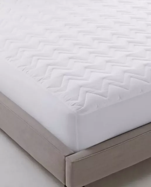 Martha Stewart Essentials Classic Quilted Queen Mattress Pad, White 👍