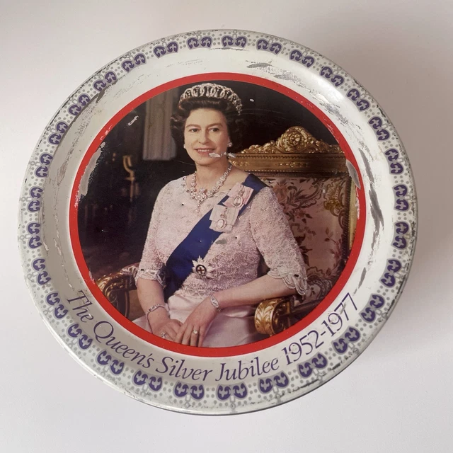 VINTAGE QUEEN ELIZABETH II Silver Jubelee Rowntree Mackintosh Candy Tin ...
